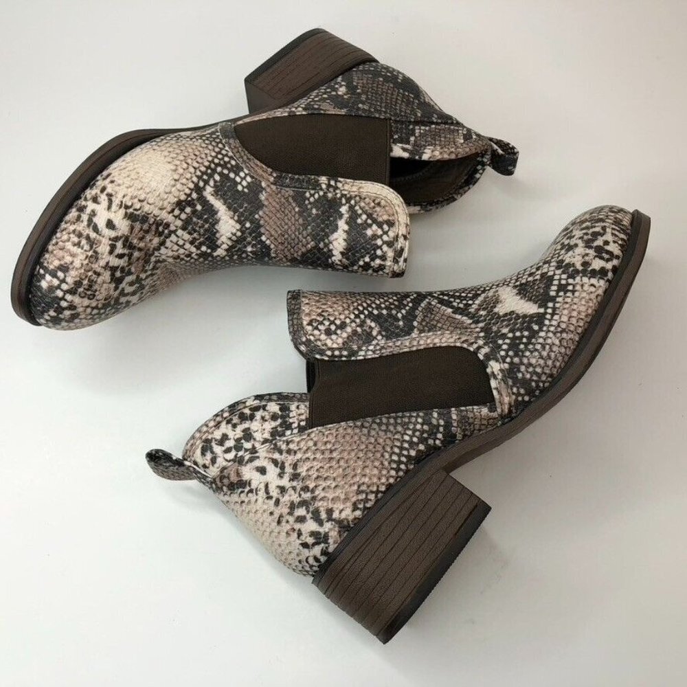 Pierre Dumas Womens Ankle Booties Size 8M Tabby 14 Brown Snake Skin Slip On - Picture 9 of 11